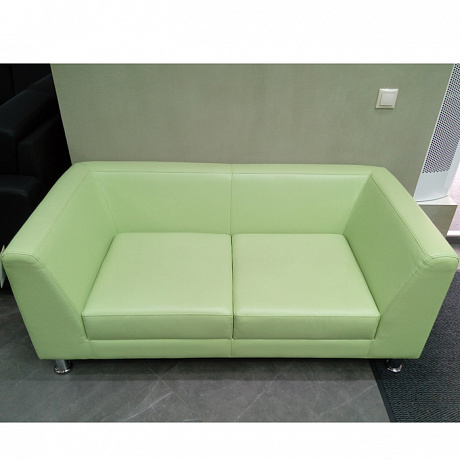 Мягкая офисная мебель: Эволюшн EVO2-2 Green Диван двухместный.