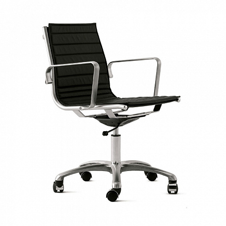 Офисные кресла и стулья. Кресло Light B для руководителя.